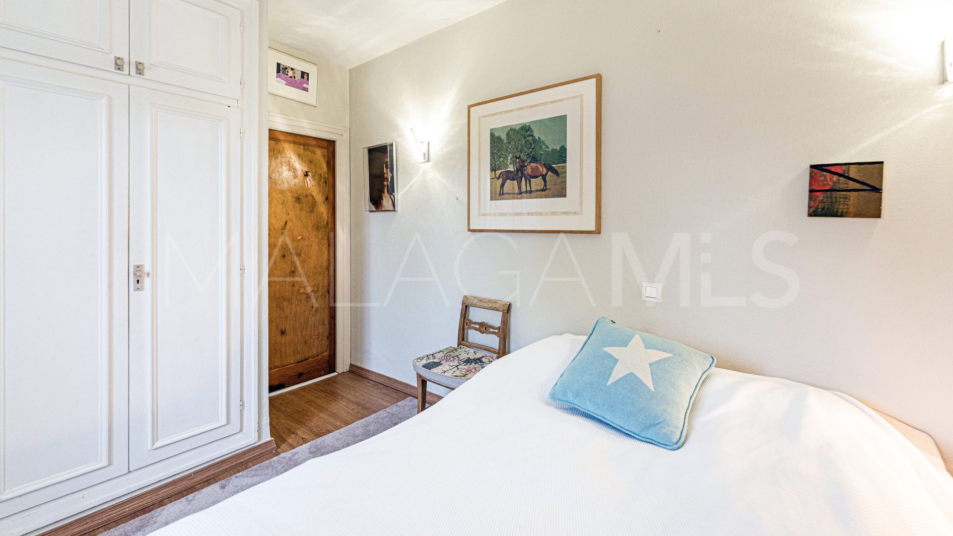 Casa a la venta in Guadalmina Alta with 5 bedrooms