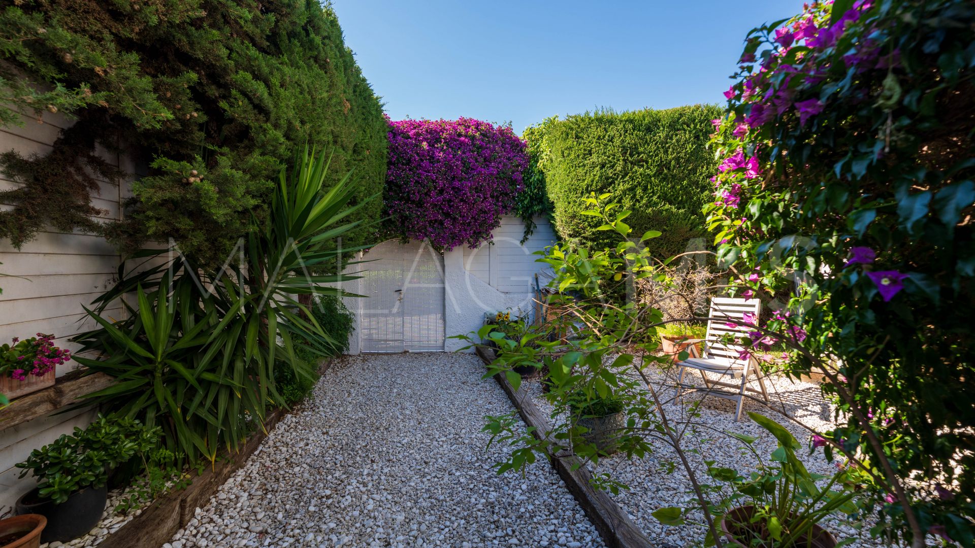 Casa a la venta in Guadalmina Alta with 5 bedrooms