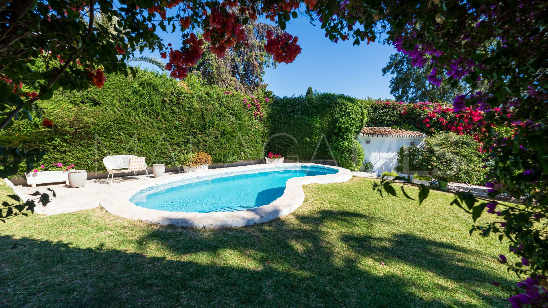 Casa a la venta in Guadalmina Alta with 5 bedrooms