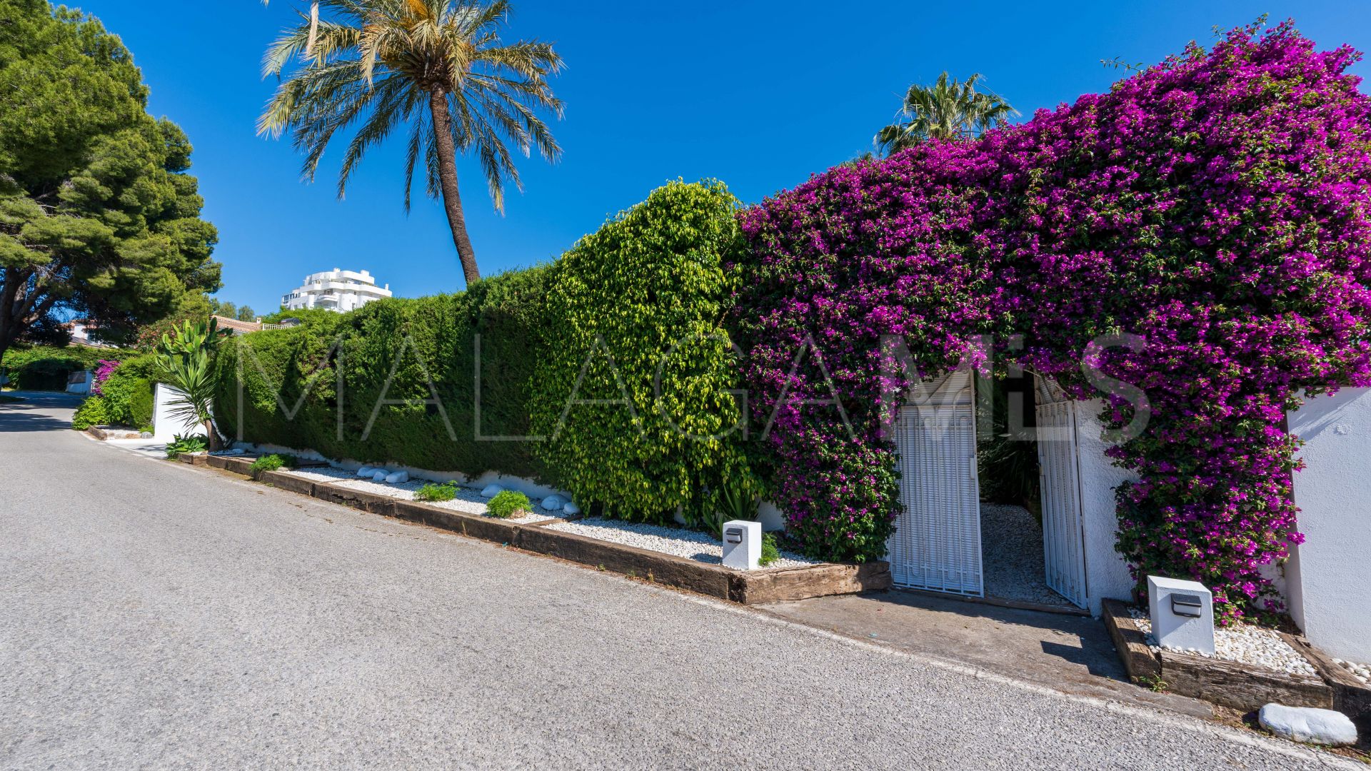 Casa a la venta in Guadalmina Alta with 5 bedrooms