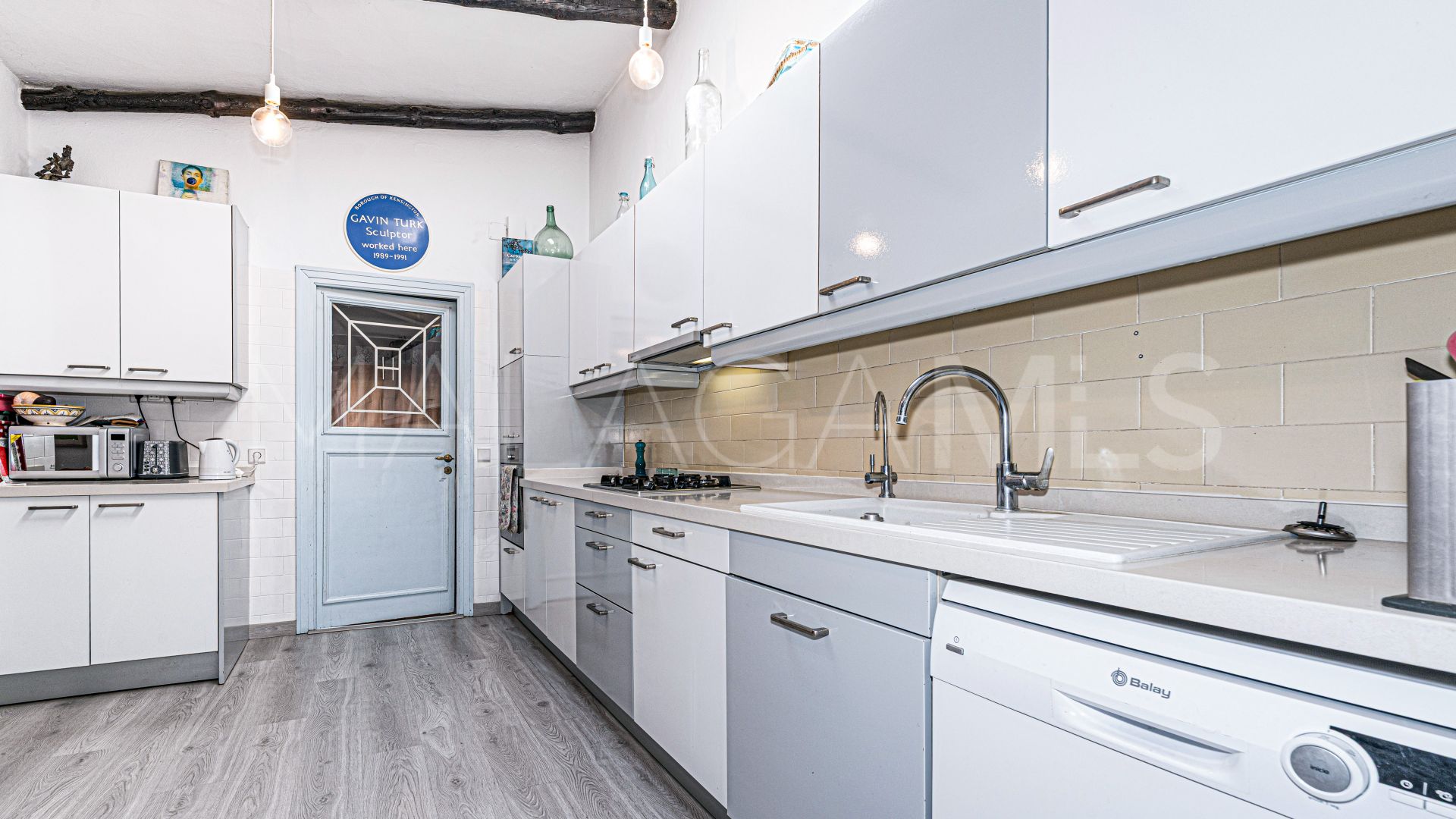 Casa a la venta in Guadalmina Alta with 5 bedrooms