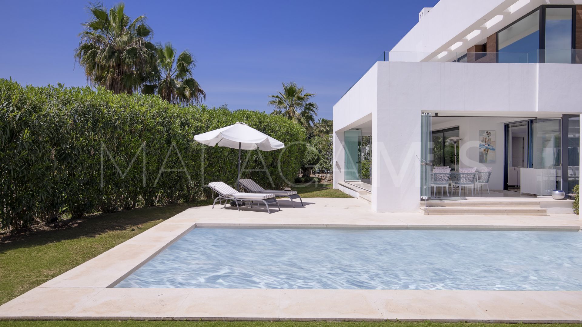 Villa for sale in El Paraiso