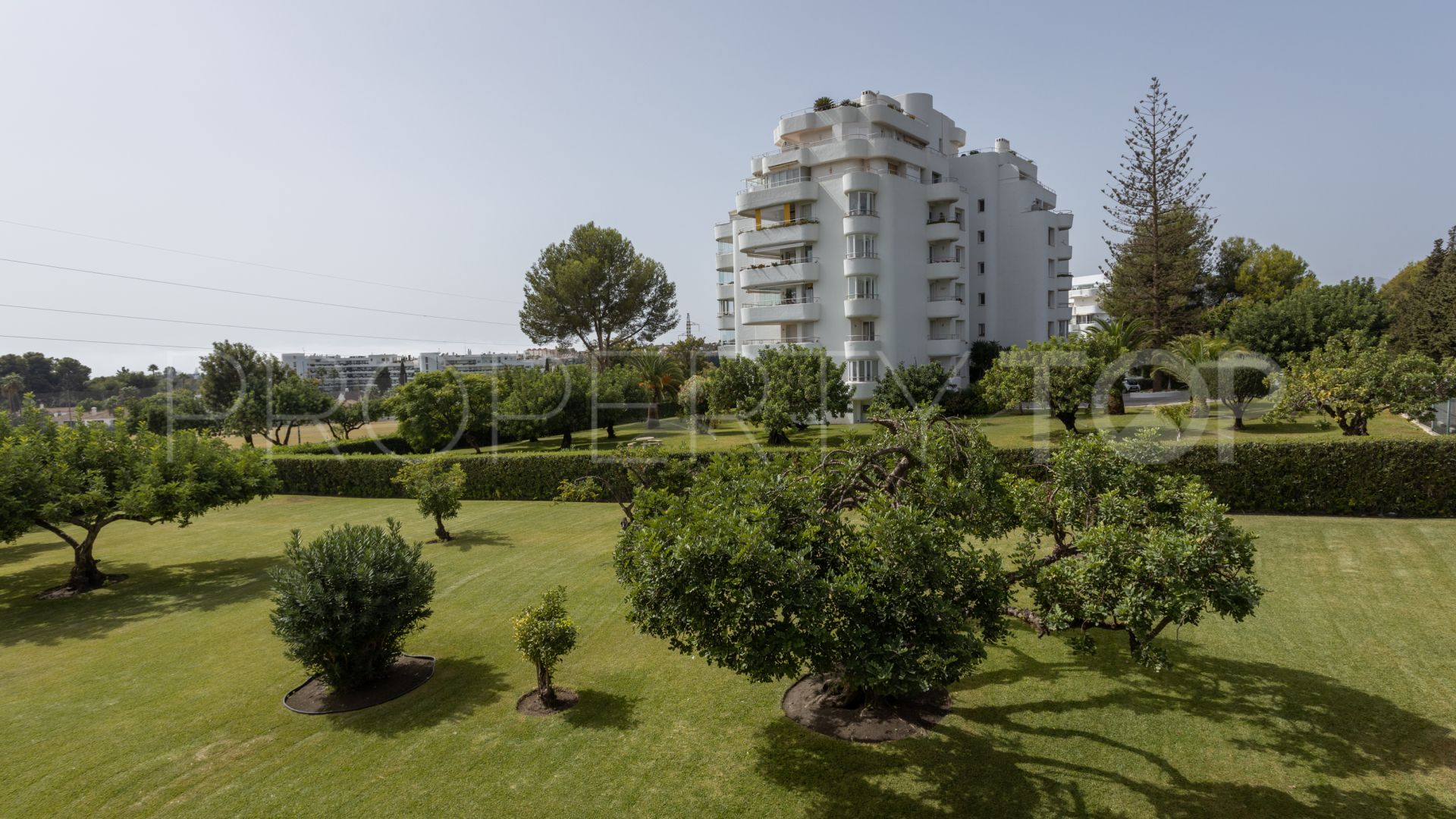 Apartamento de 2 dormitorios en venta en Guadalmina Alta