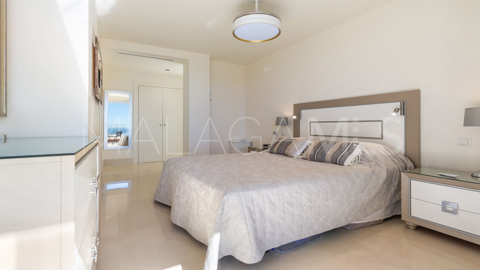 For sale 3 bedrooms penthouse in Doña Julia