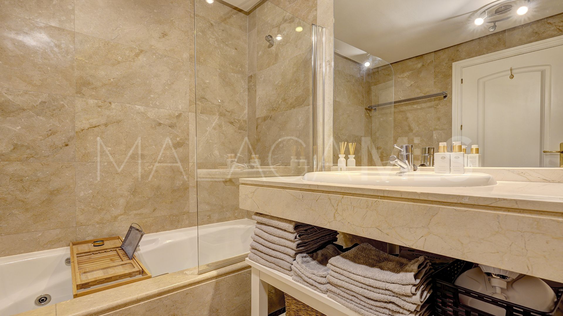 Erdgeschosswohnung for sale in Duquesa Village