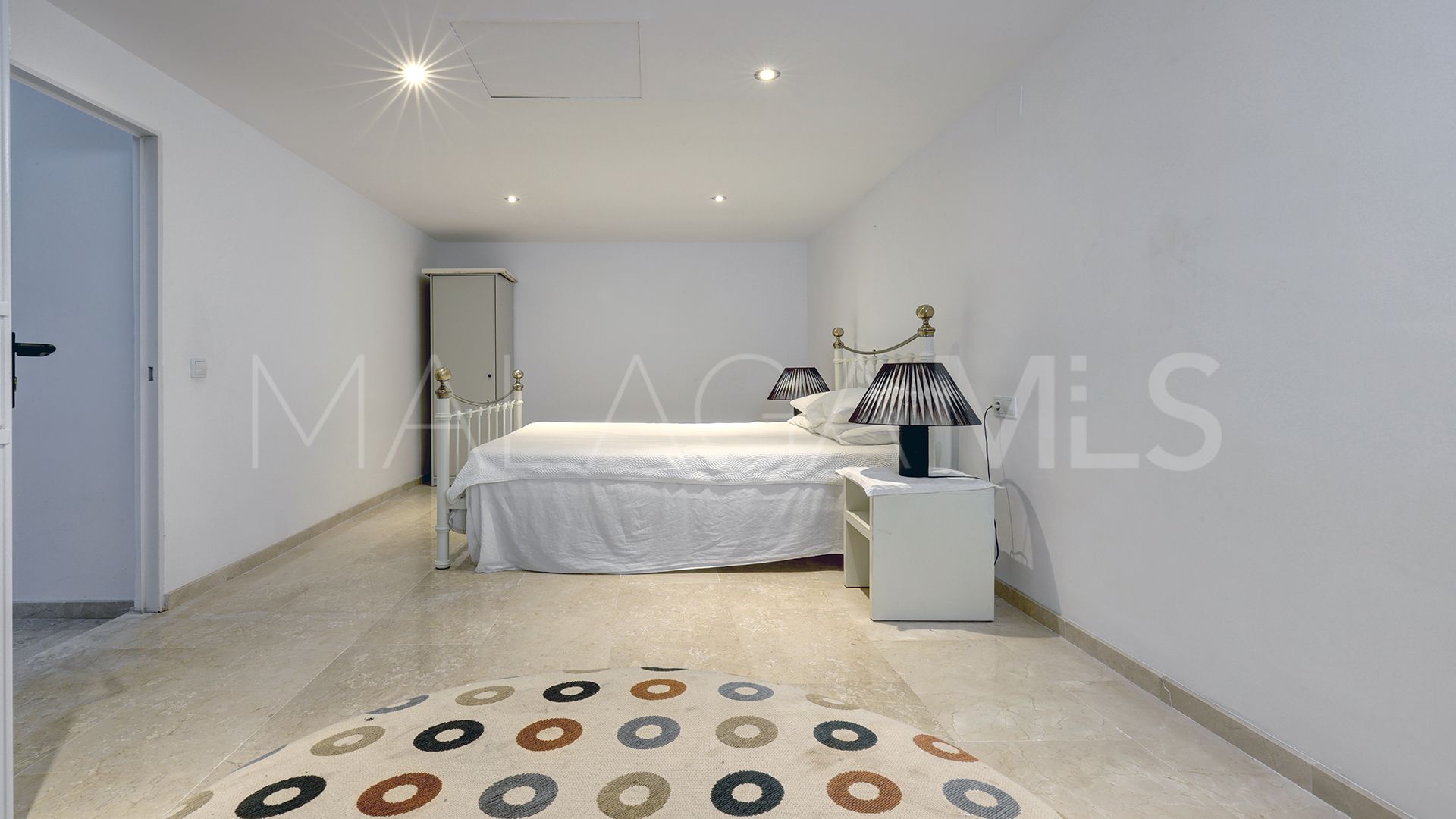 For sale La Vizcaronda town house