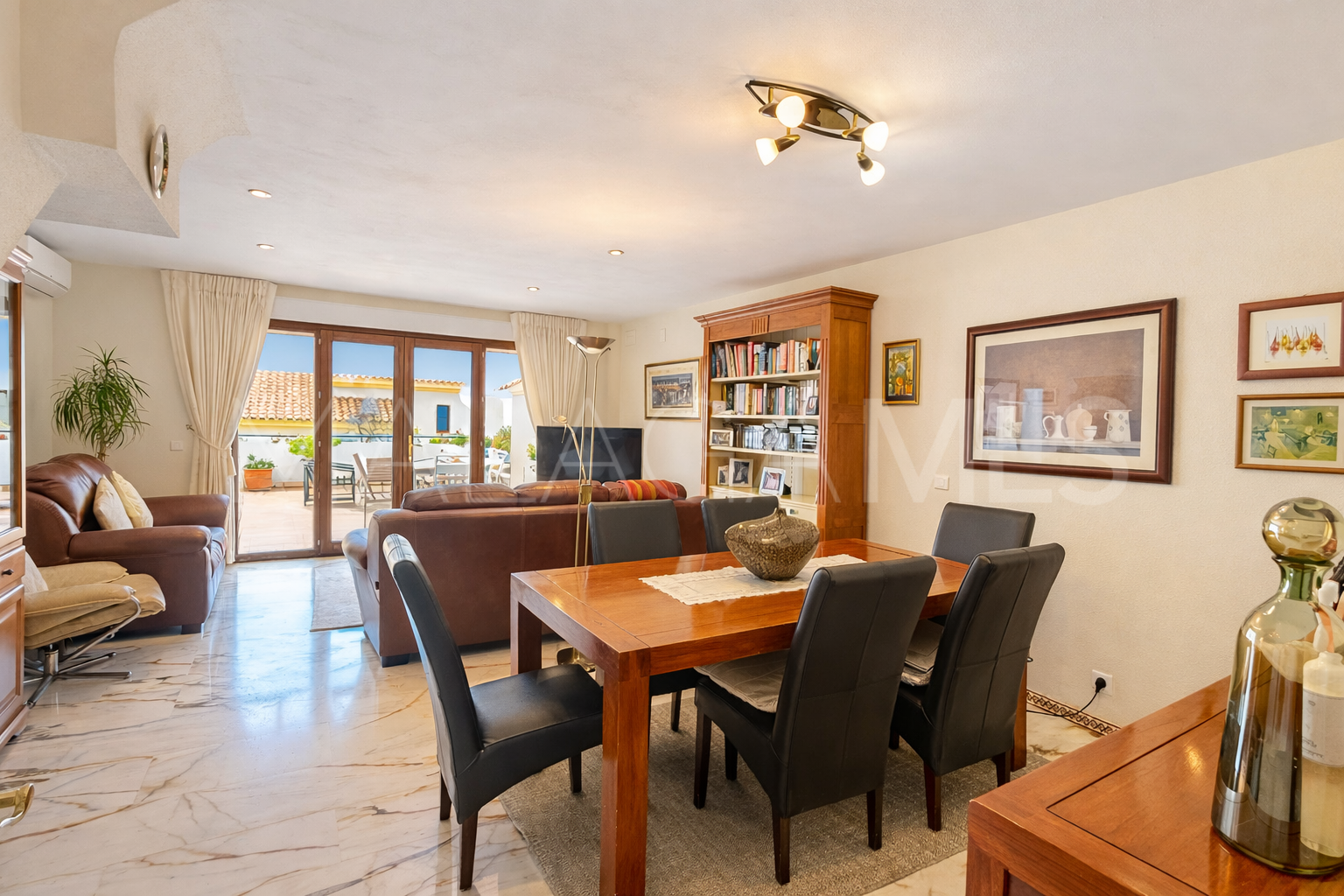 Maison de ville for sale in Manilva Beach