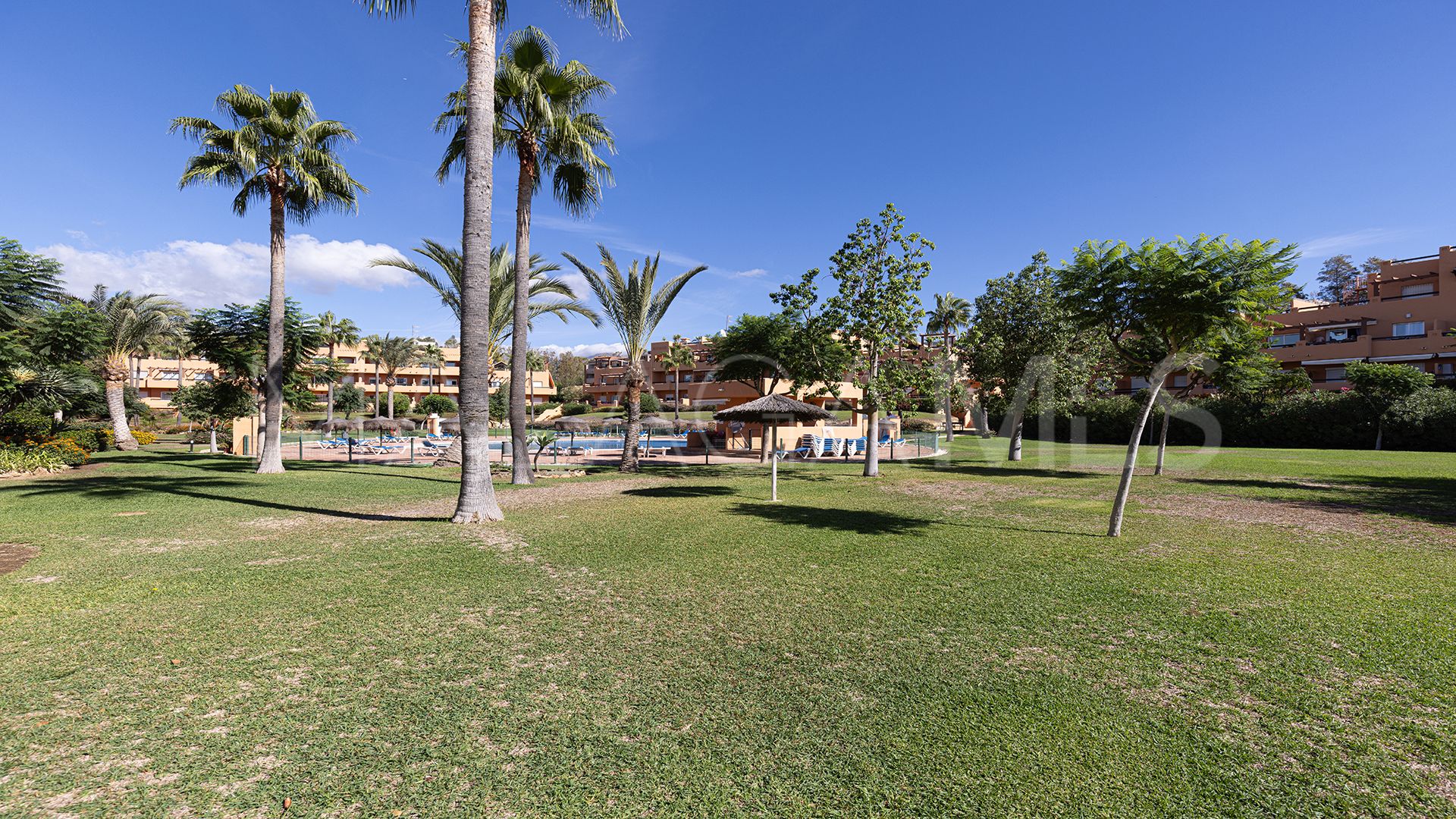 Lägenhet for sale in Casares del Sol - Casares Golf