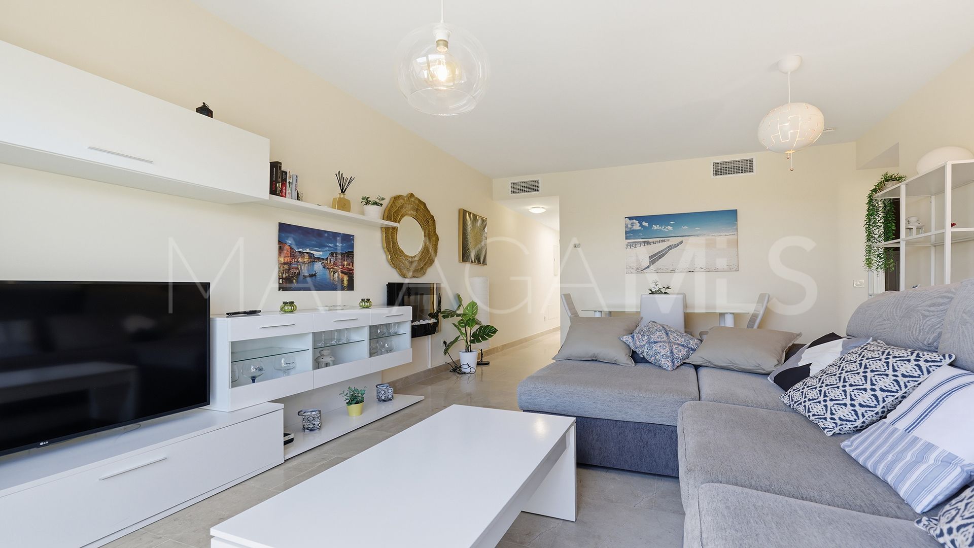 Appartement terrasse for sale in Duquesa Village