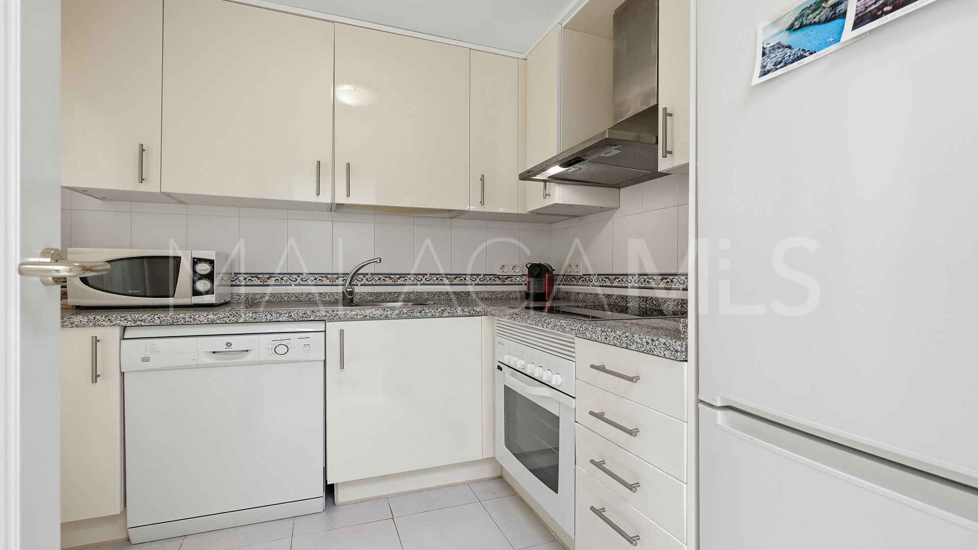 Appartement terrasse for sale in Duquesa Village