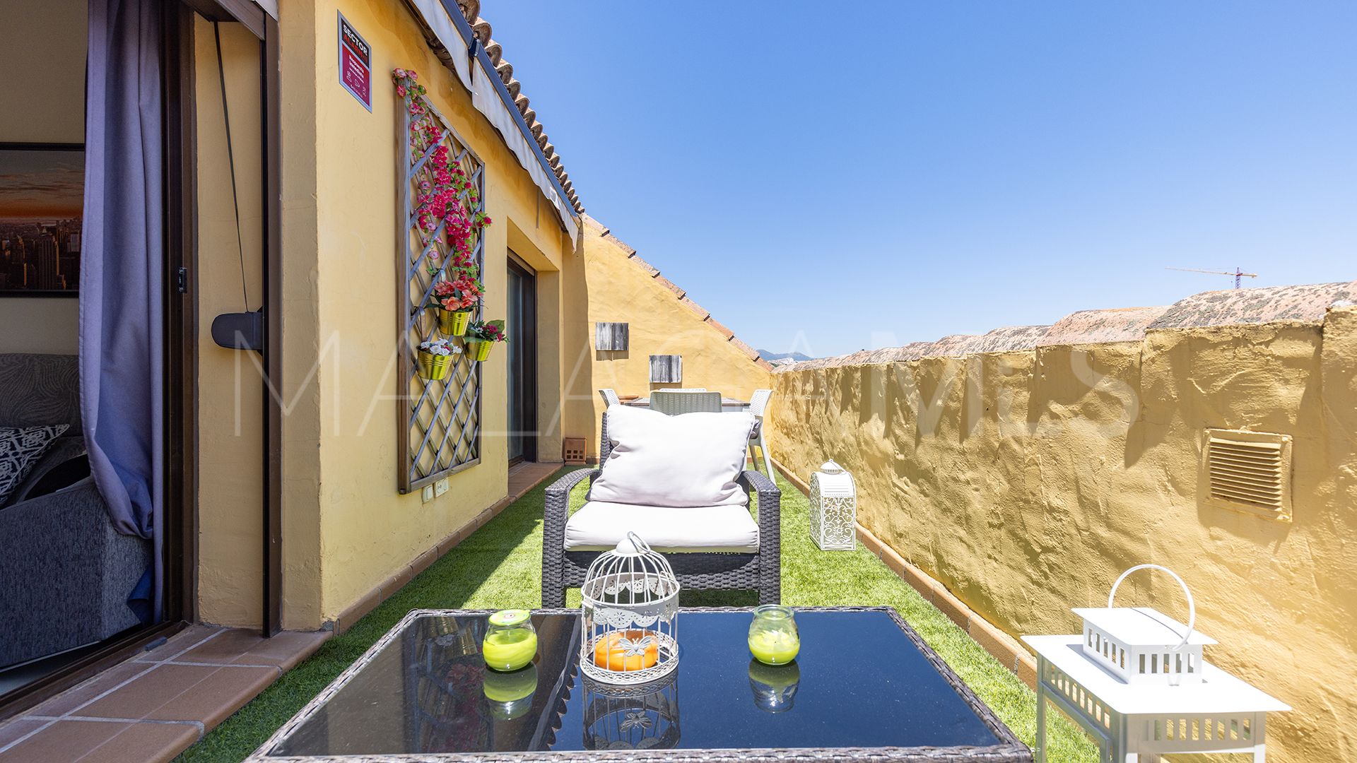 Appartement terrasse for sale in Duquesa Village
