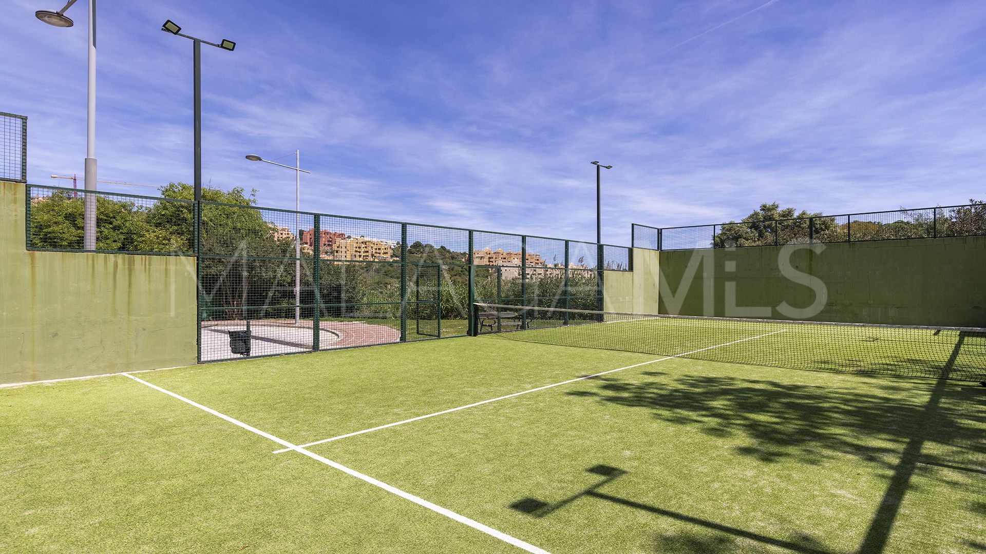 Appartement terrasse for sale in Duquesa Village