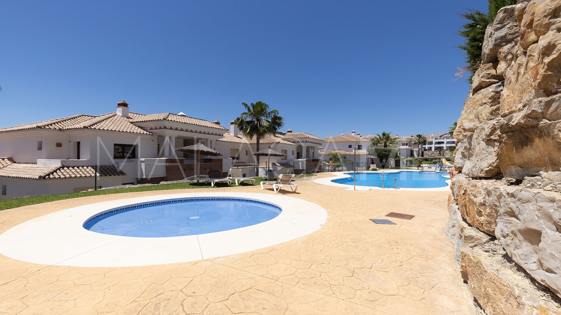 For sale penthouse with 3 bedrooms in Casares Golf