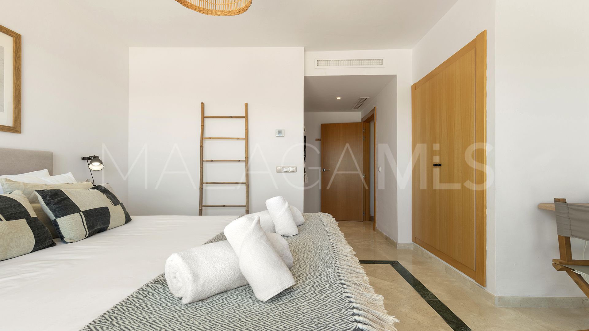 For sale penthouse with 3 bedrooms in Casares Golf