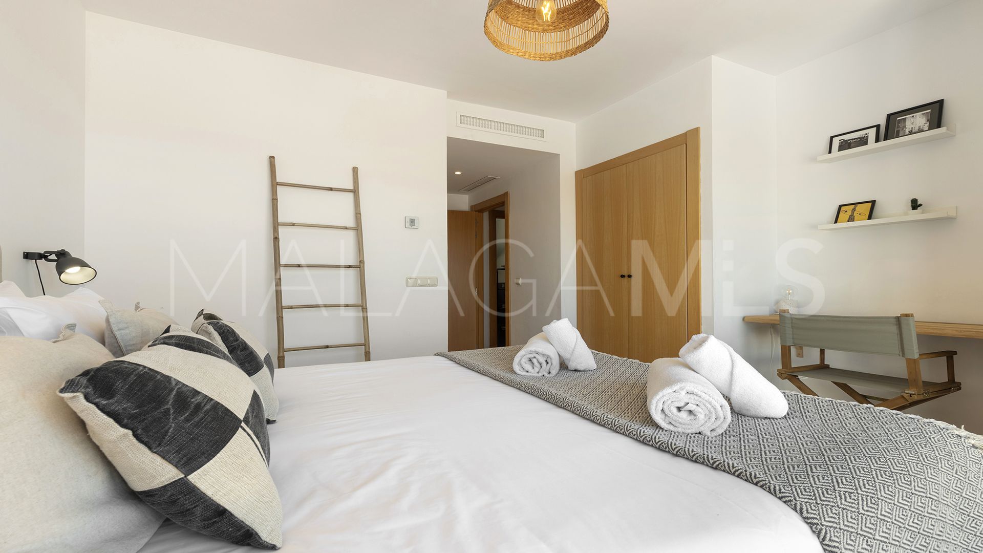 For sale penthouse with 3 bedrooms in Casares Golf
