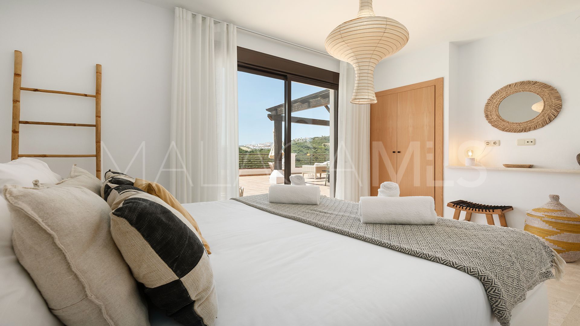 For sale penthouse with 3 bedrooms in Casares Golf