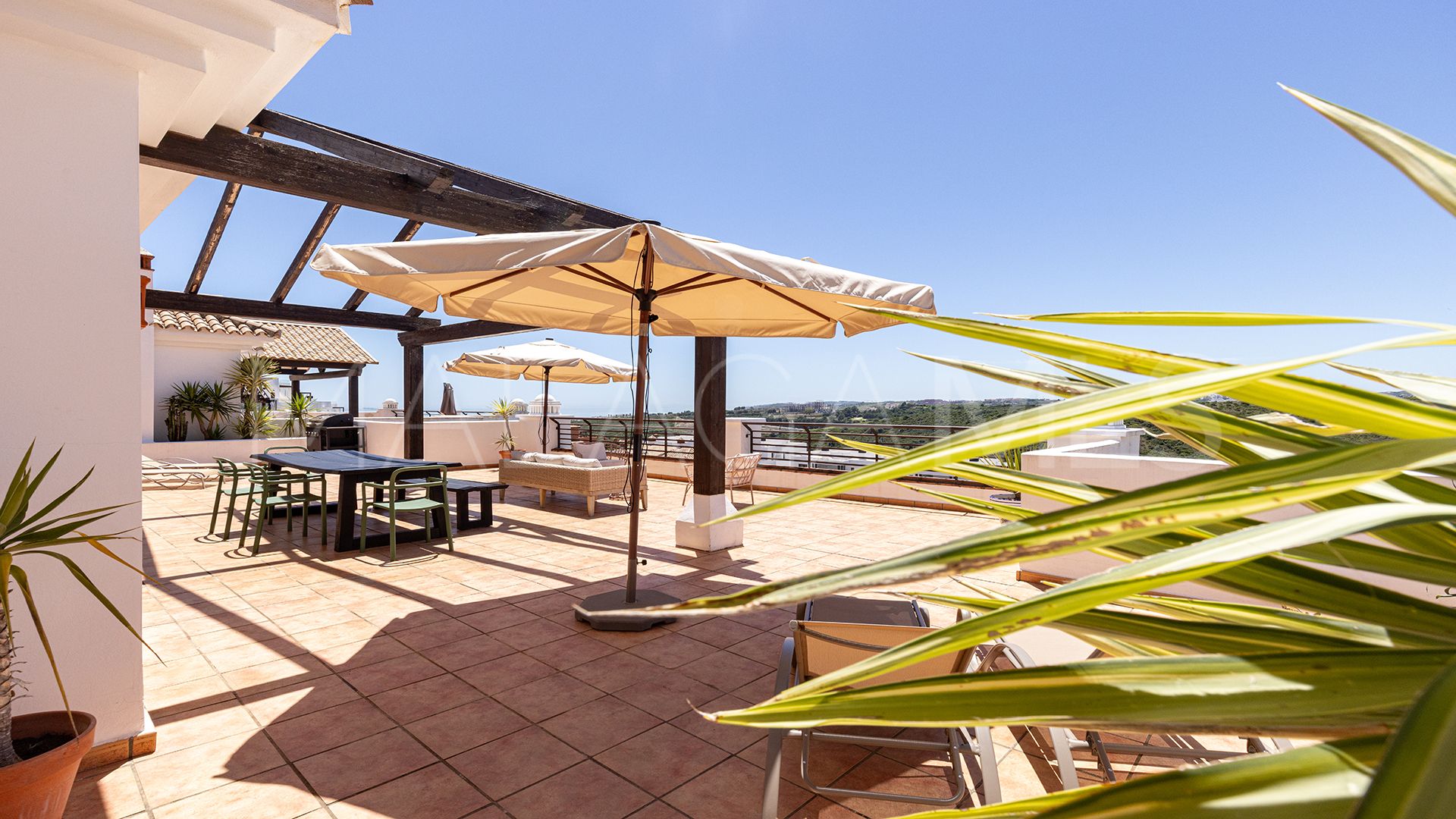 For sale penthouse with 3 bedrooms in Casares Golf