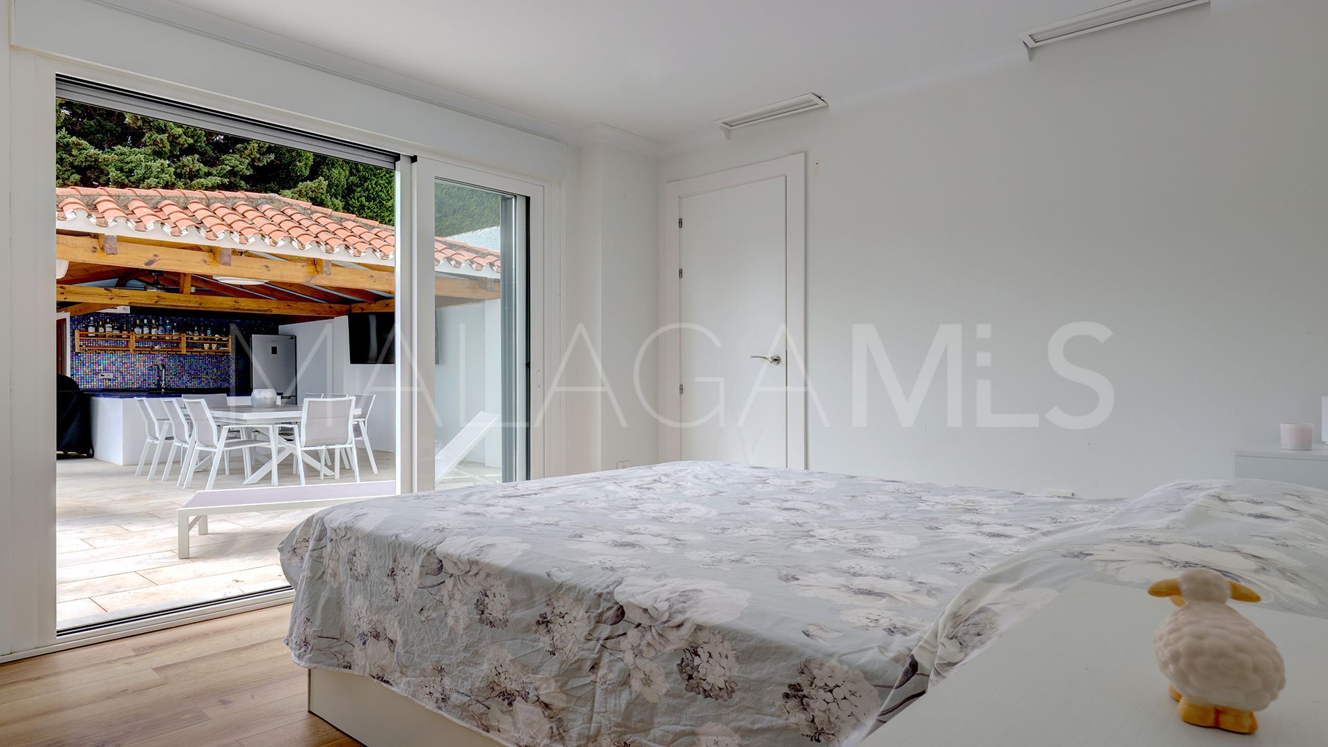Bungalow for sale with 4 bedrooms in Jardin Tropical