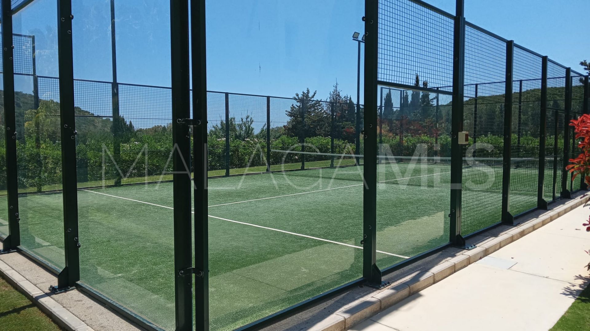 Markplanslägenhet for sale in Casares Golf