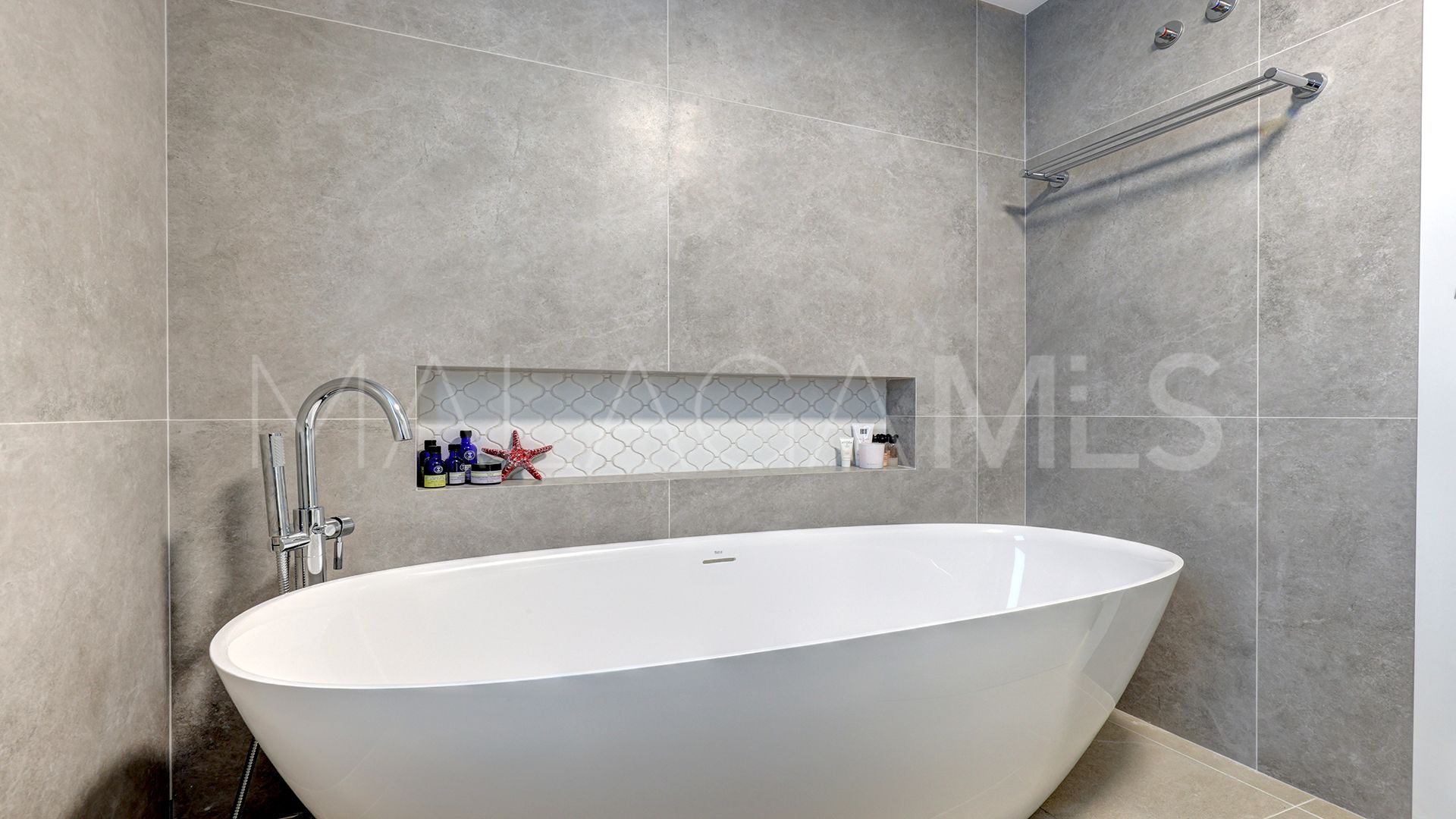 Markplanslägenhet for sale in Casares Golf