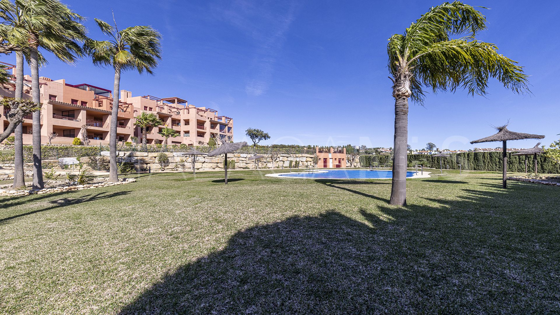 Bahia de las Rocas 3 bedrooms ground floor apartment for sale