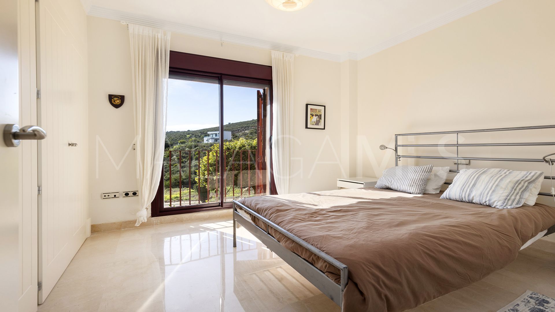 Bahia de las Rocas 3 bedrooms ground floor apartment for sale