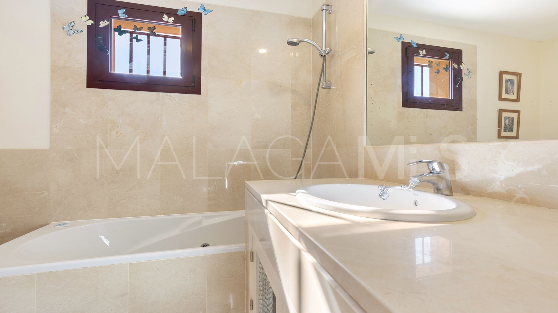 Bahia de las Rocas 3 bedrooms ground floor apartment for sale