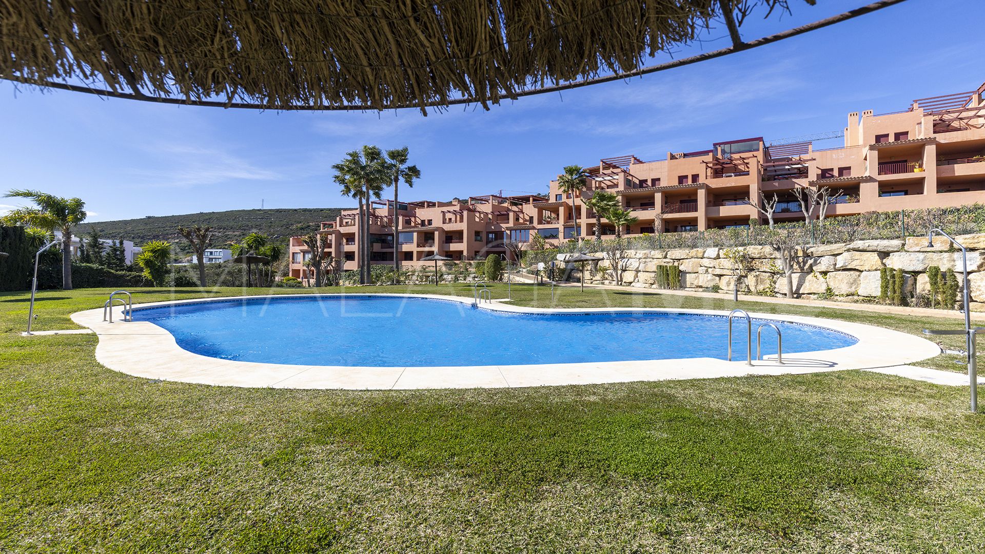 Bahia de las Rocas 3 bedrooms ground floor apartment for sale