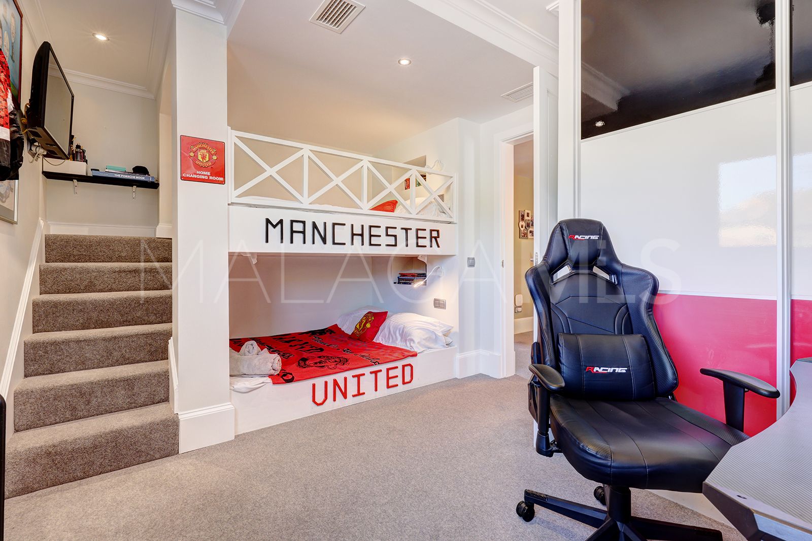 Finca for sale in Casares