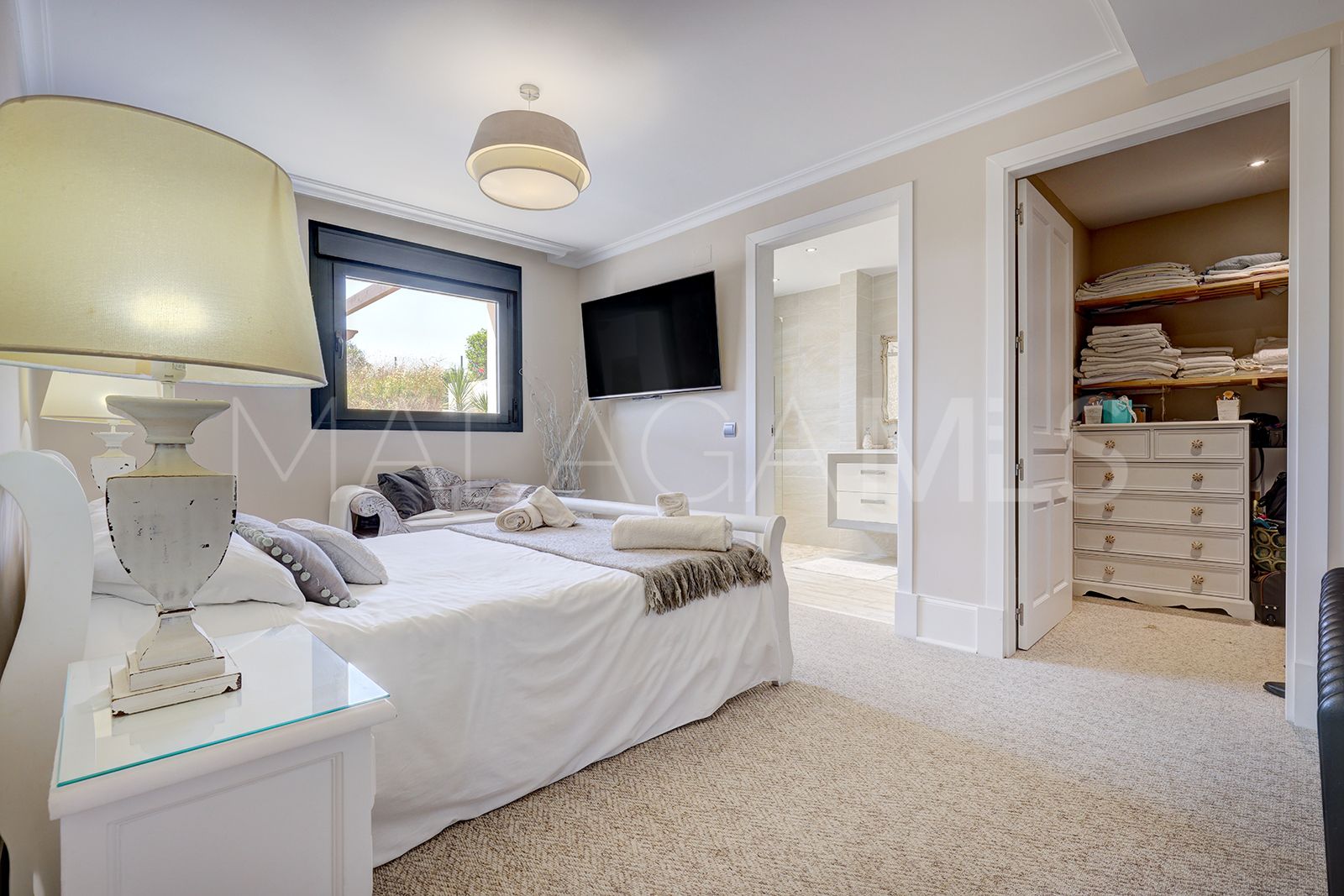 Finca for sale in Casares