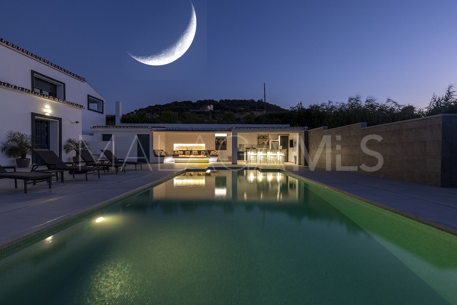 Finca for sale in Casares