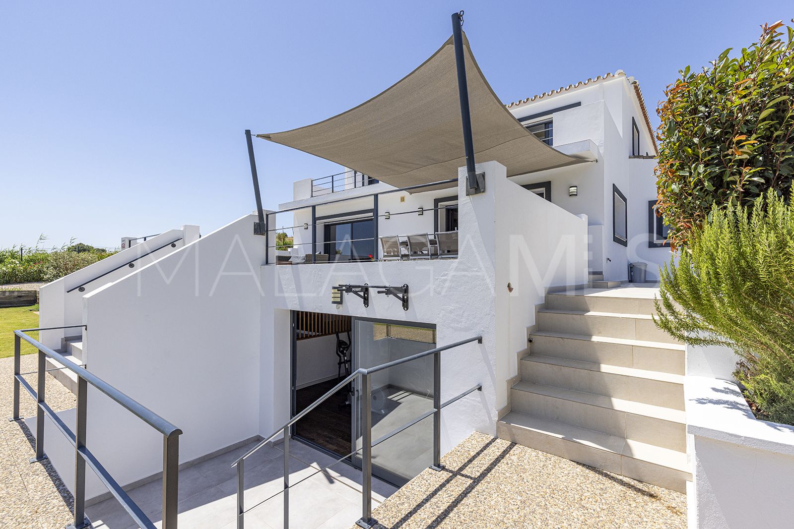 Finca for sale in Casares