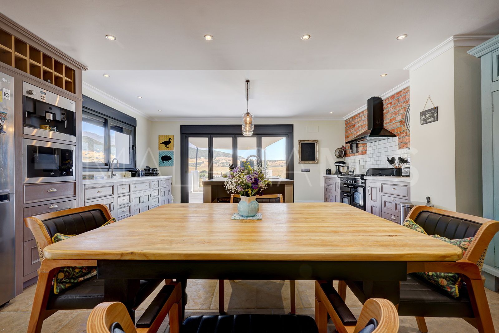 Finca for sale in Casares