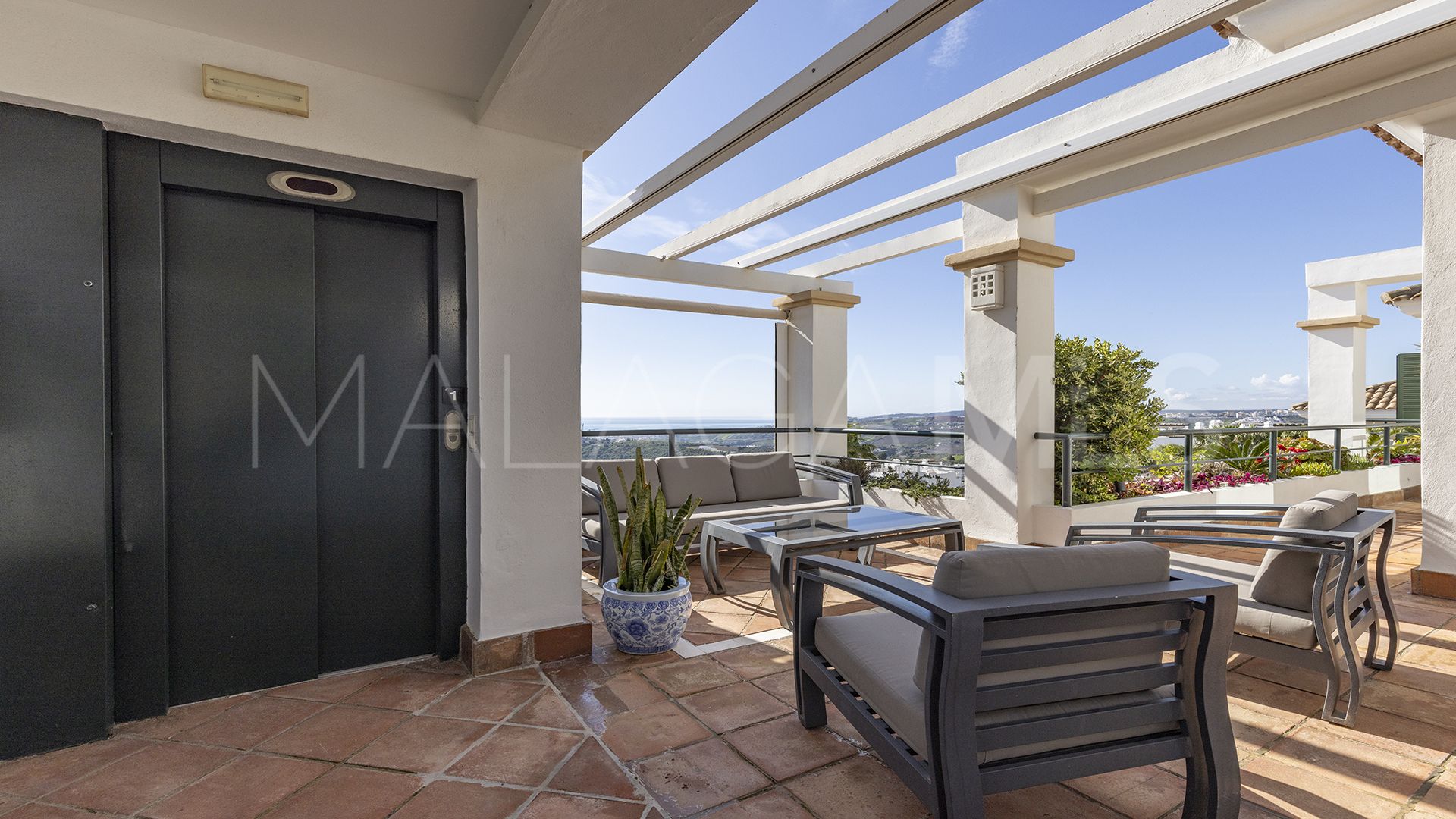 Takvåning for sale in Doña Julia