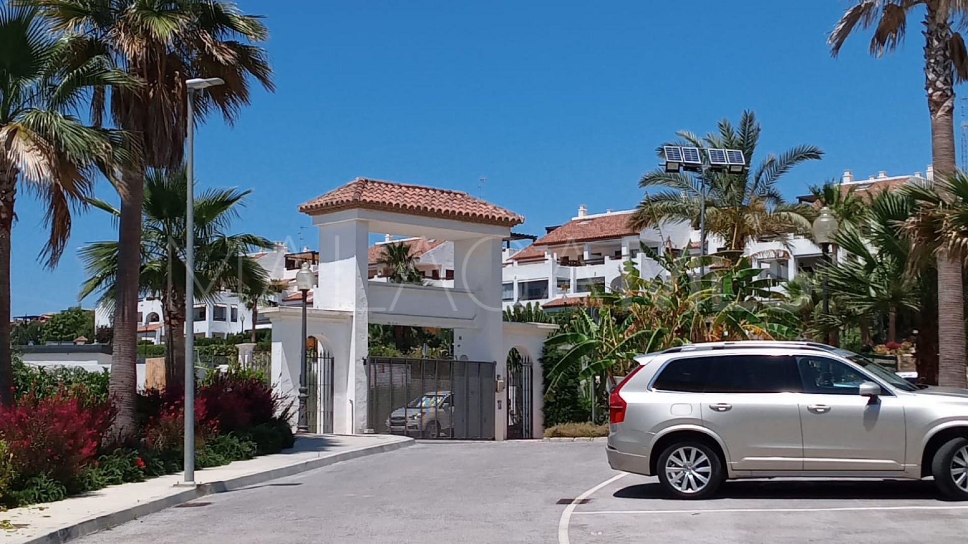 Markplanslägenhet for sale in Bahia de Casares