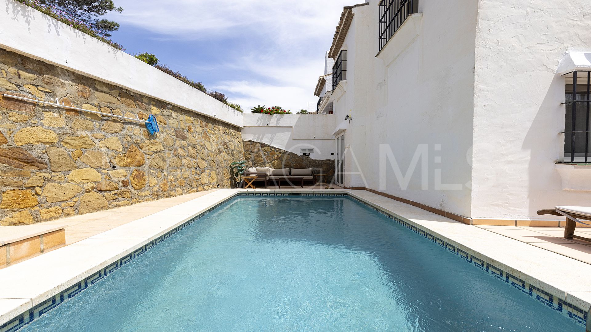 Ground floor apartment with 2 bedrooms for sale in La Duquesa Golf