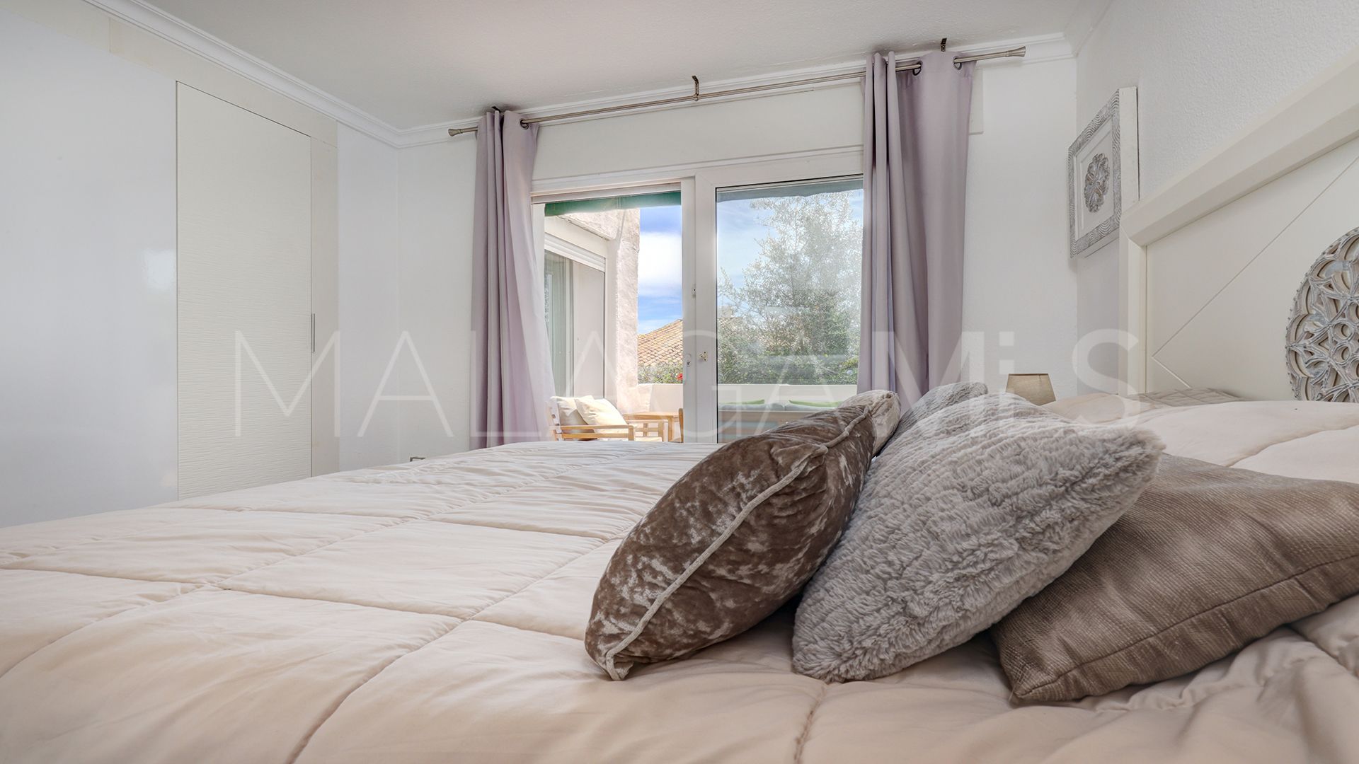 Ground floor apartment with 2 bedrooms for sale in La Duquesa Golf