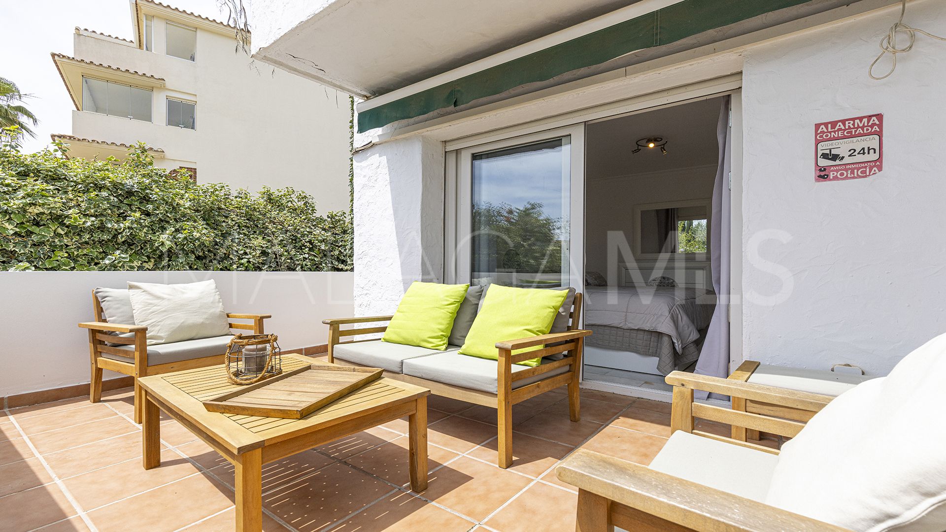 Ground floor apartment with 2 bedrooms for sale in La Duquesa Golf