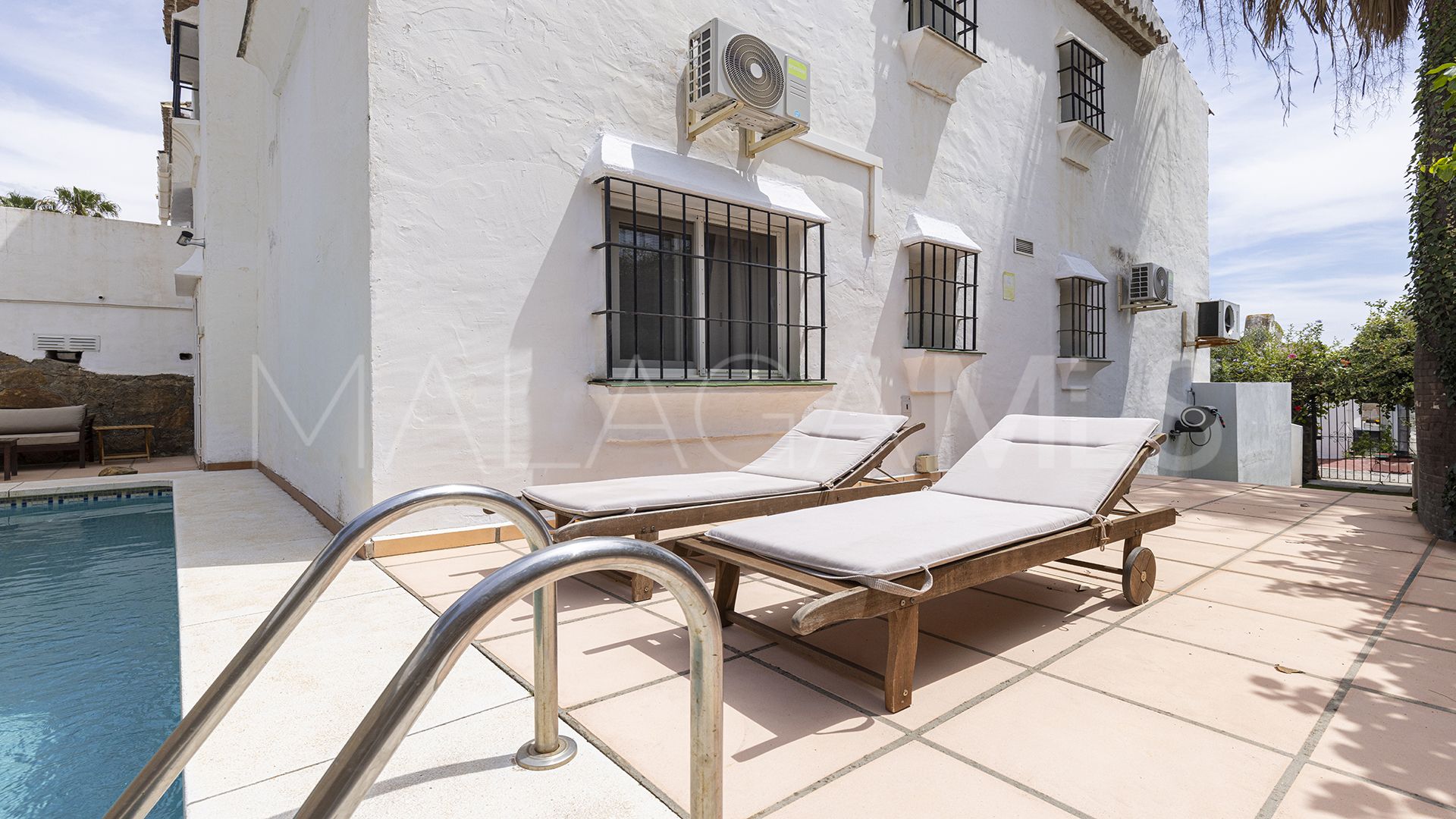 Ground floor apartment with 2 bedrooms for sale in La Duquesa Golf