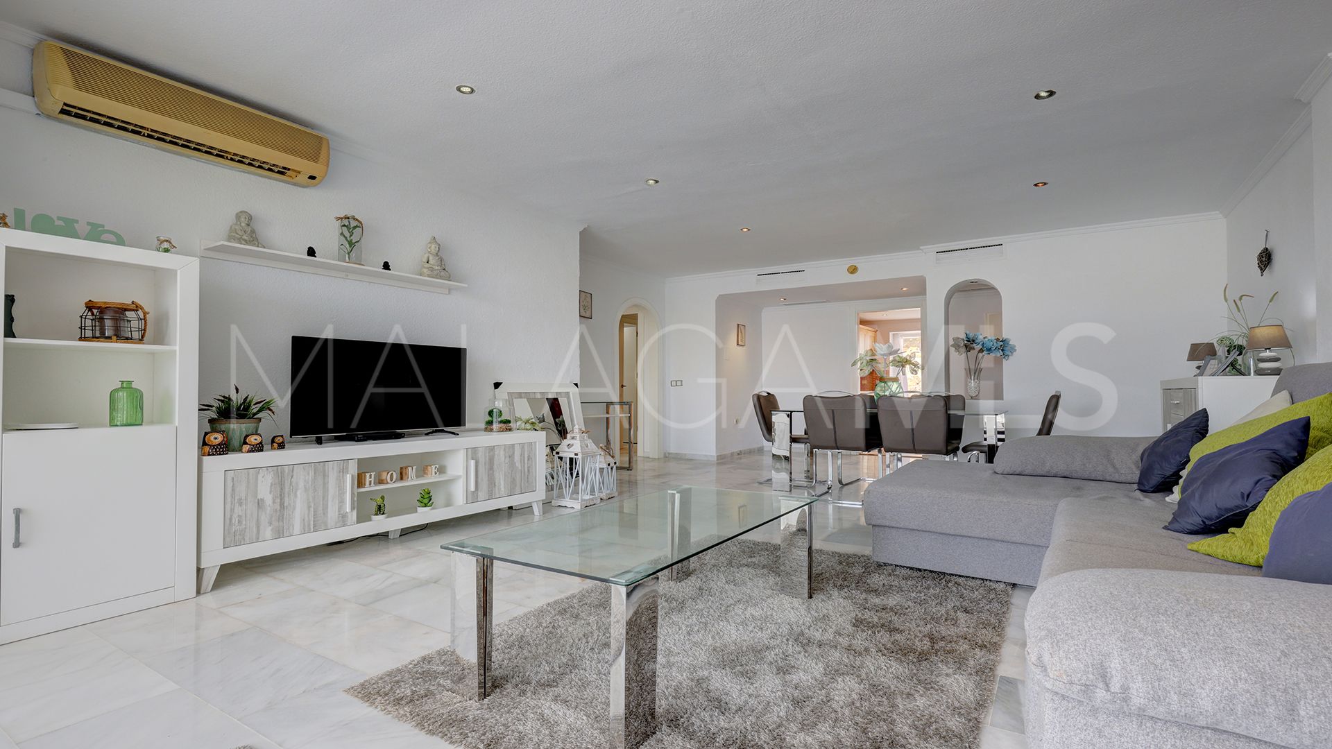 Ground floor apartment with 2 bedrooms for sale in La Duquesa Golf