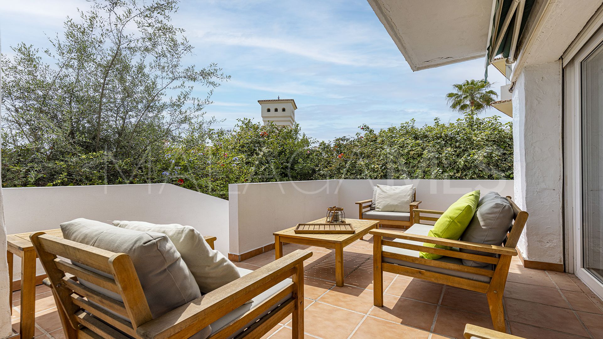 Ground floor apartment with 2 bedrooms for sale in La Duquesa Golf