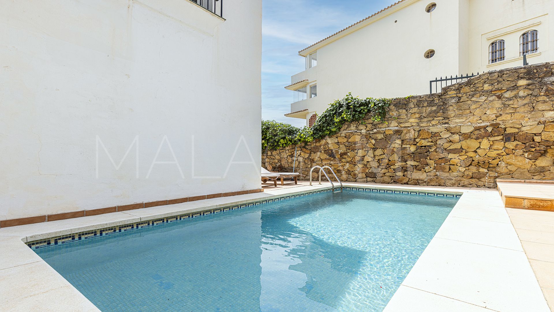 Ground floor apartment with 2 bedrooms for sale in La Duquesa Golf