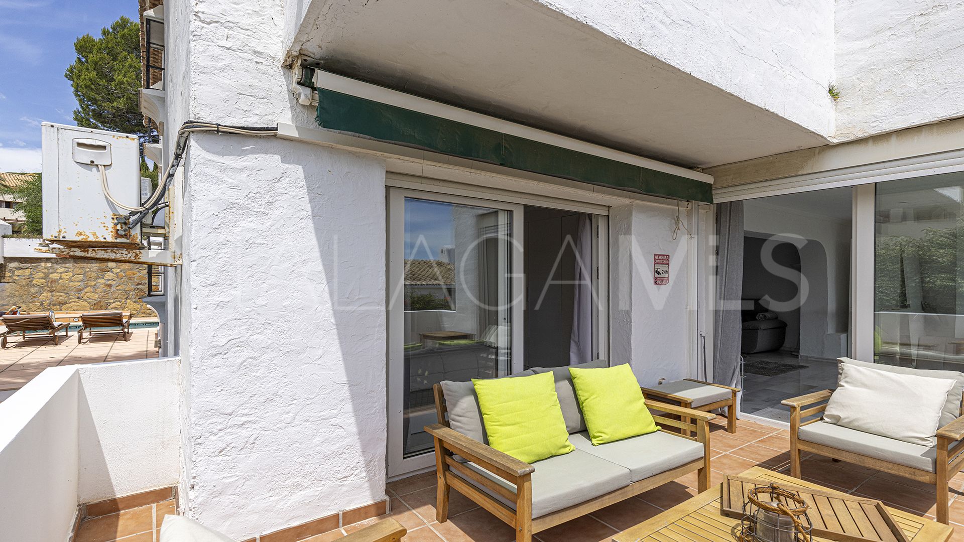 Ground floor apartment with 2 bedrooms for sale in La Duquesa Golf