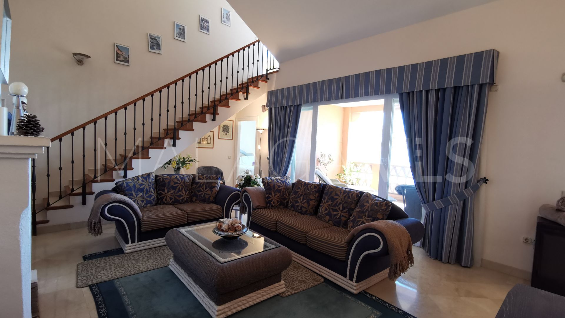 Duplex penthouse for sale in Casares Playa