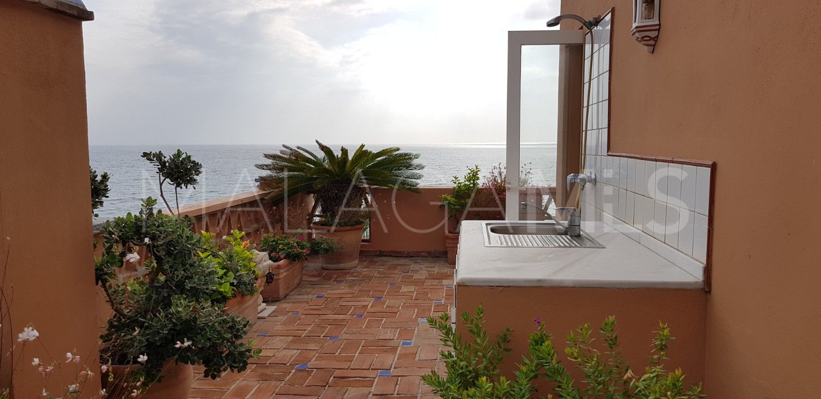 Duplex penthouse for sale in Casares Playa