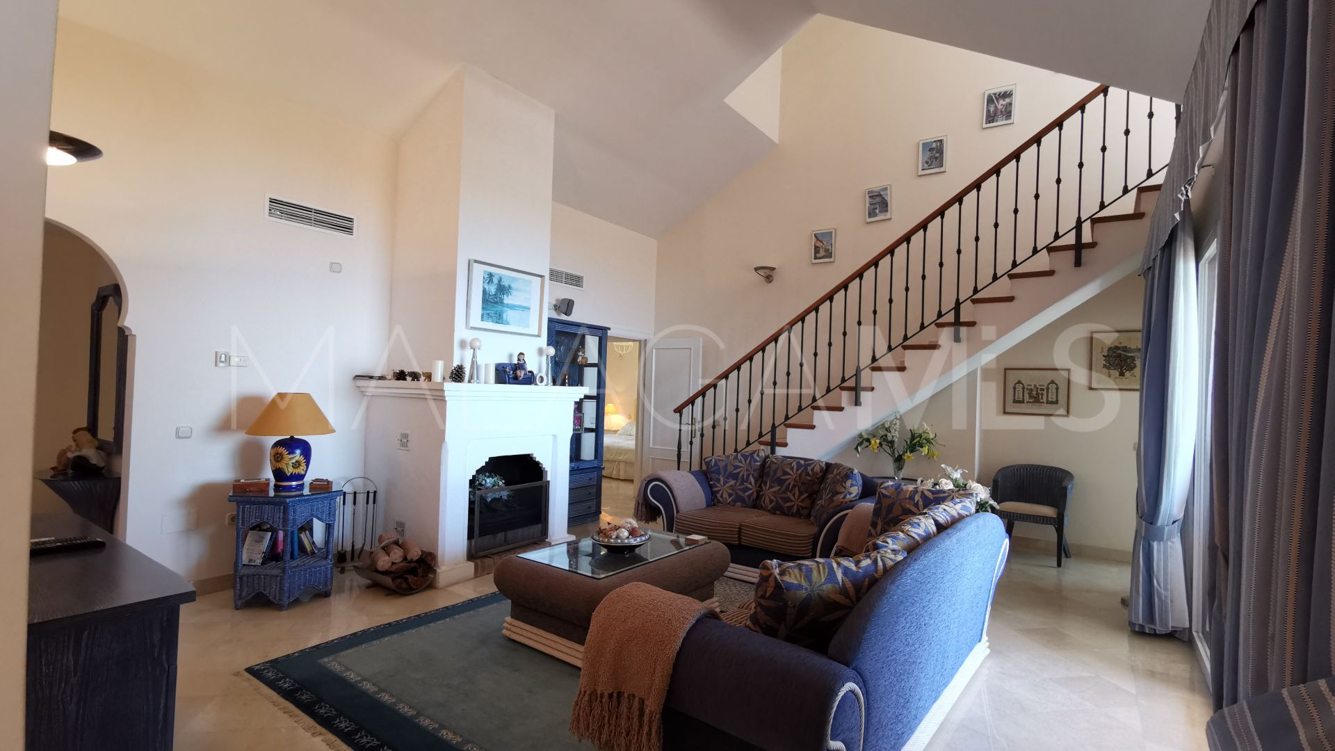 Duplex penthouse for sale in Casares Playa