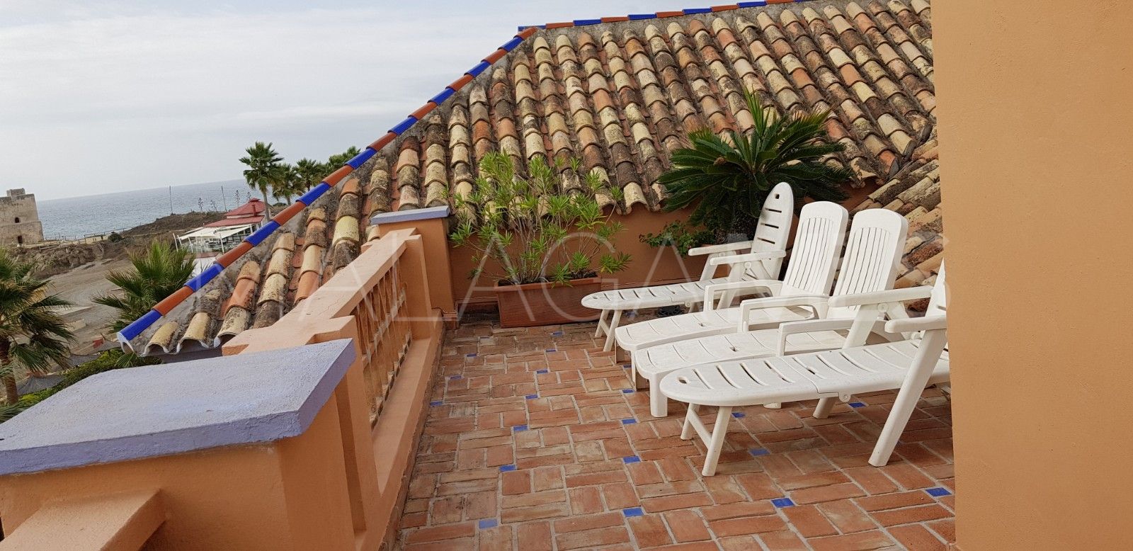 Duplex penthouse for sale in Casares Playa