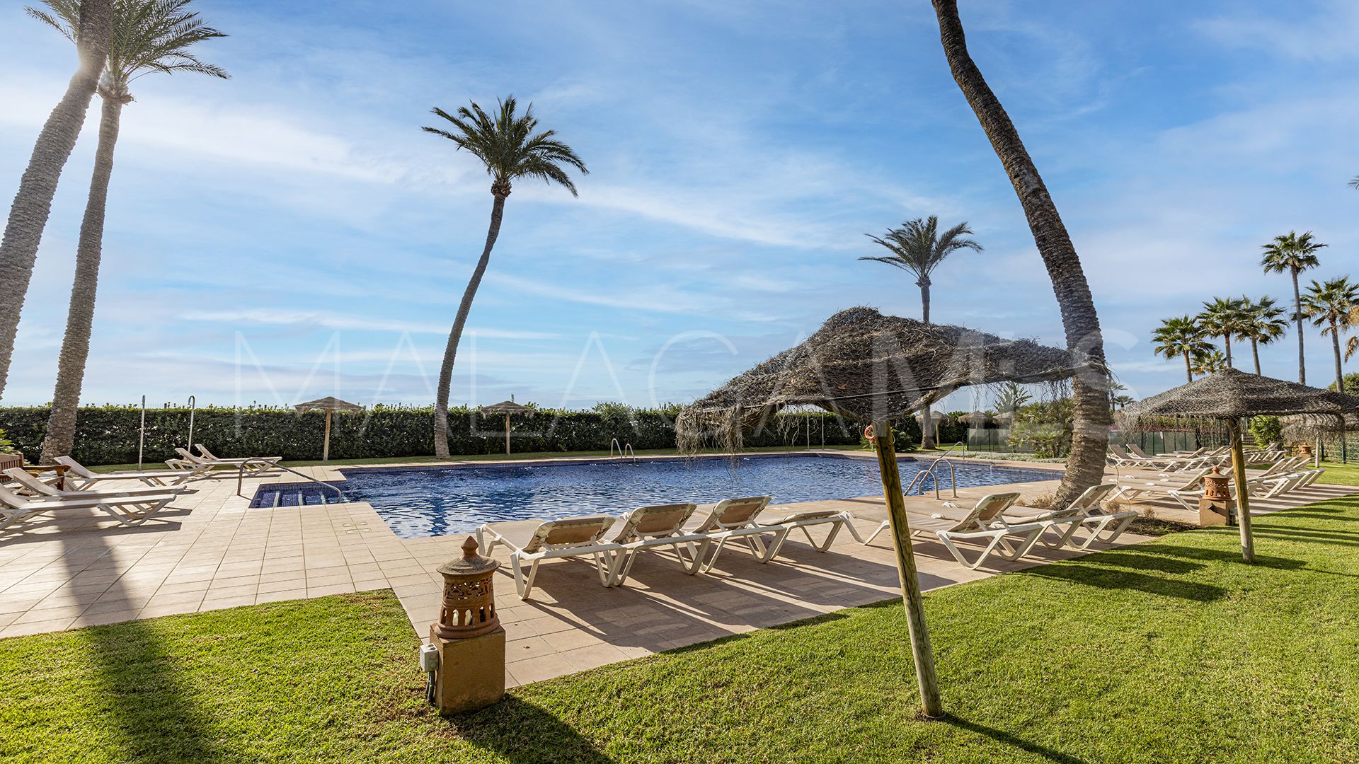 Markplanslägenhet for sale in La Perla de la Bahía