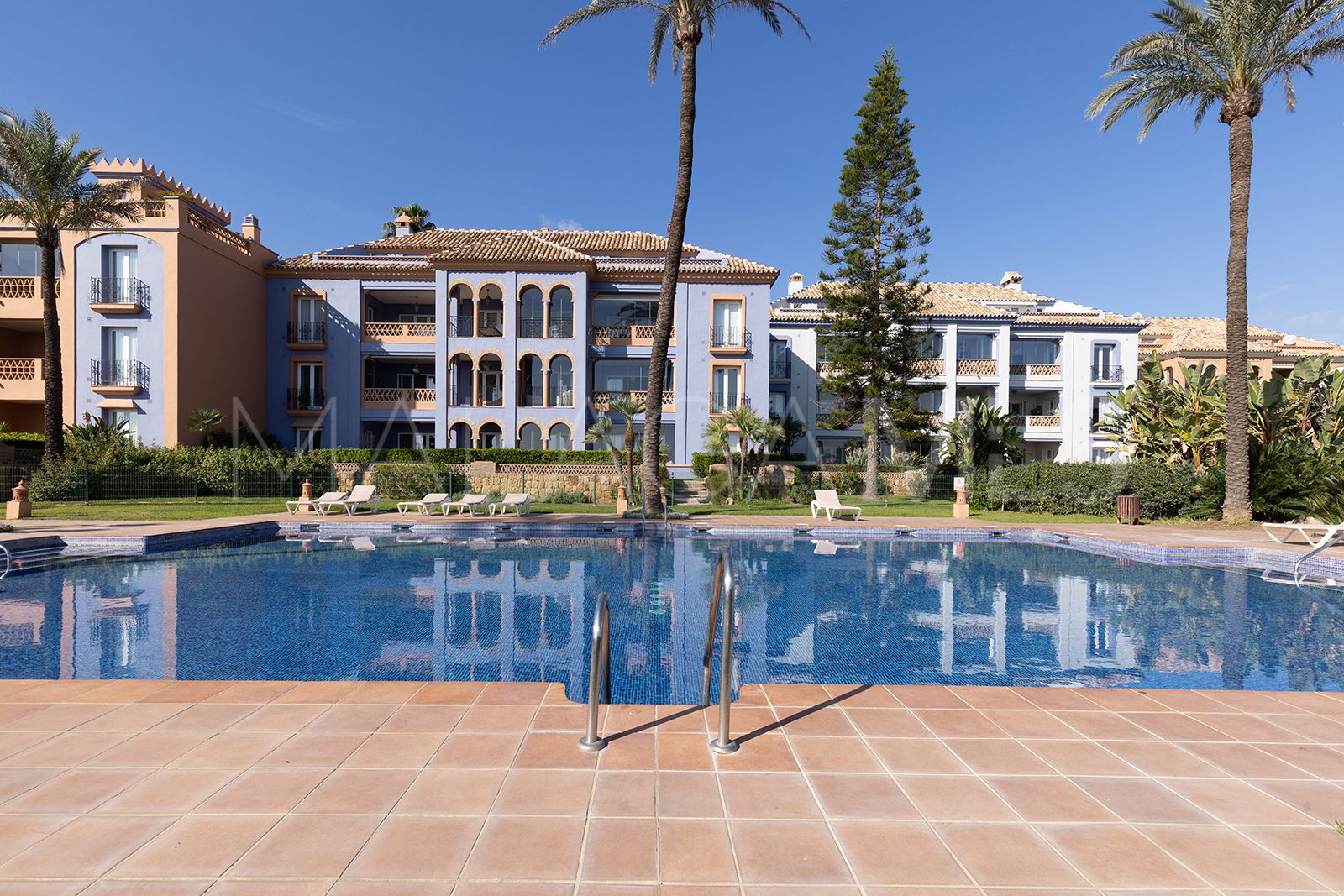 For sale 3 bedrooms ground floor apartment in La Perla de la Bahía
