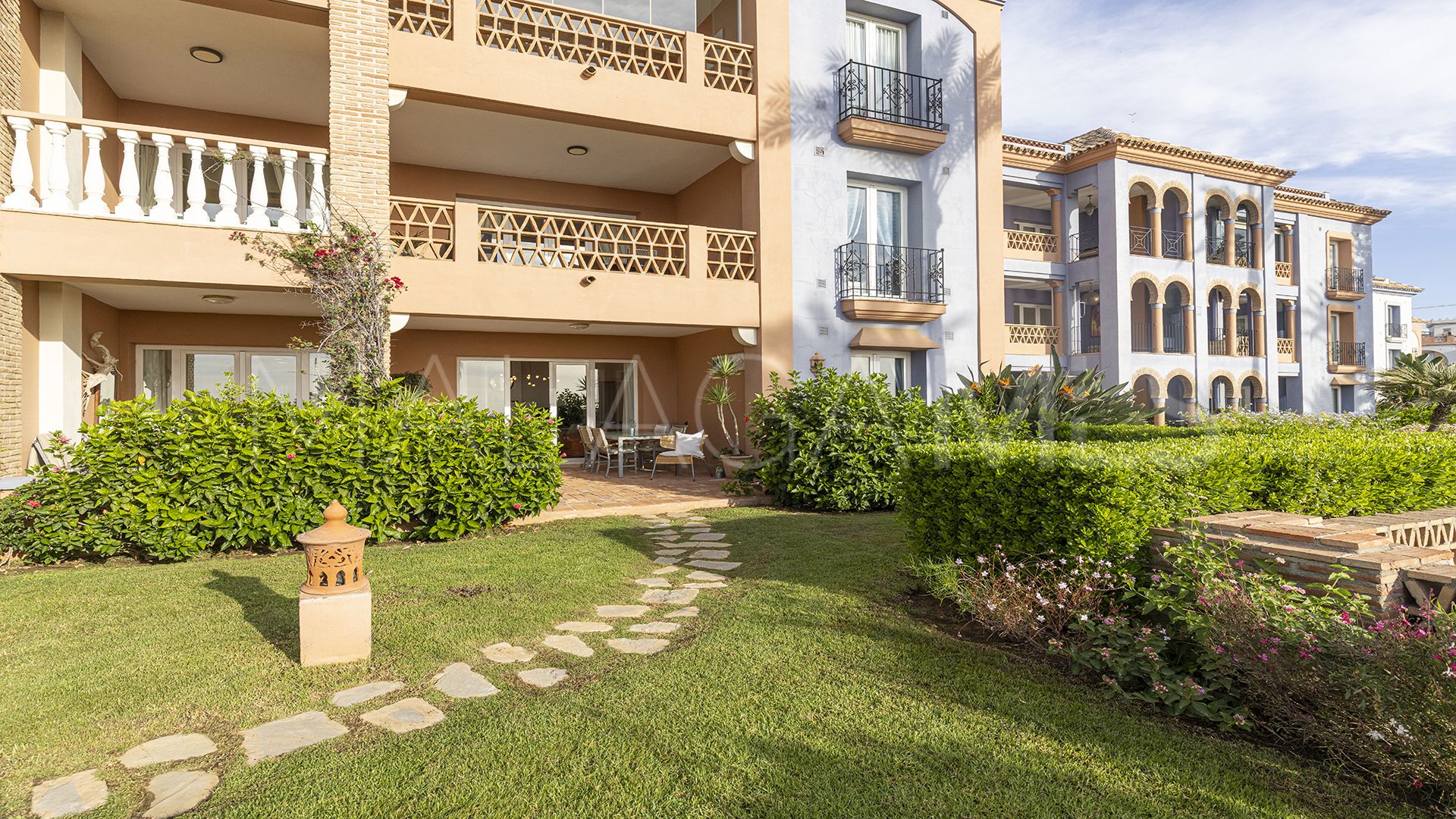 For sale 3 bedrooms ground floor apartment in La Perla de la Bahía